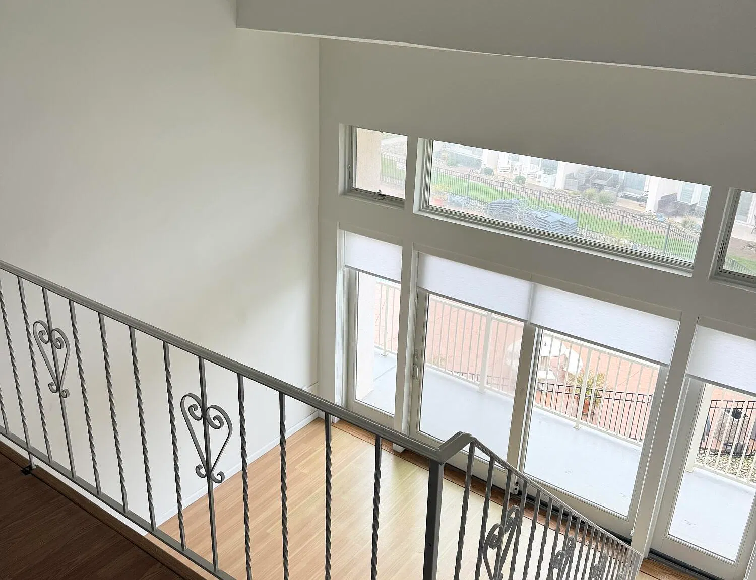 1 bed, 1.5 bath, 1000 sqft, $3,200 — Photo 4
