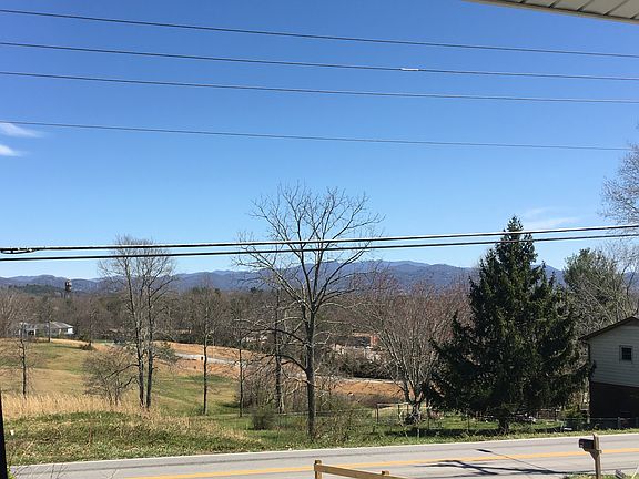 year round mountain view