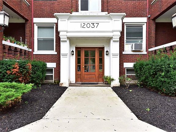 4th image of 12037 Lake Ave #201