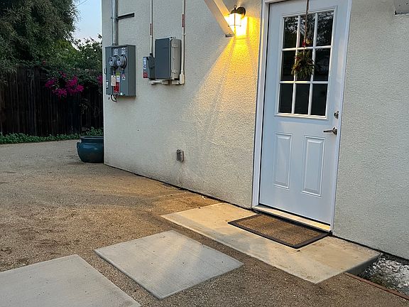 3rd image of 8130 Sylmar Ave