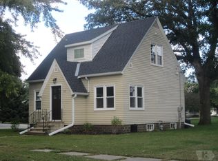 218 2nd St NE, Buffalo Center, IA 50424