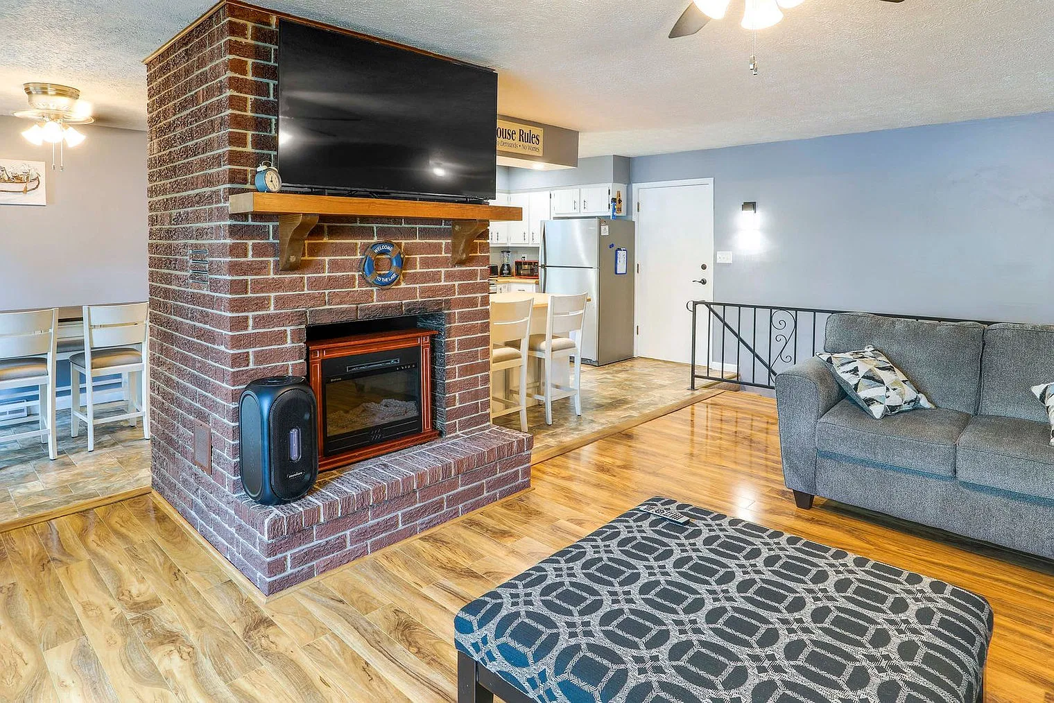 3 bed, 3.0 bath, 2378 sqft, $4,531 — Photo 3