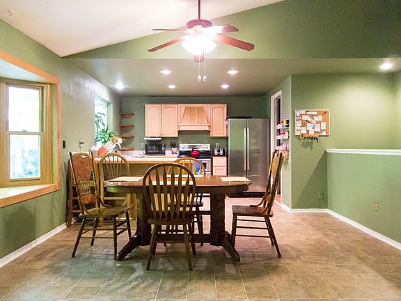 5th image of 8820 Kari Ln NW