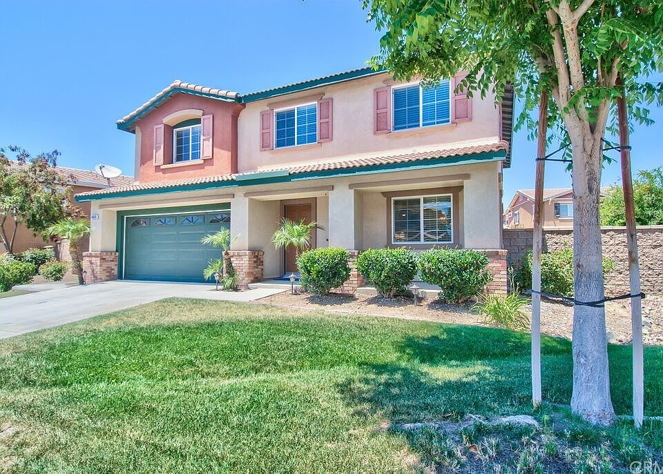 1st image of 45016 Sonia Dr