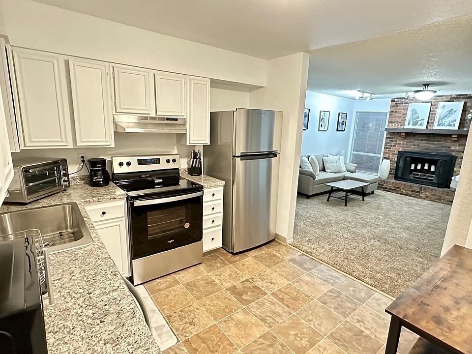 2nd image of 4605 Picturesque Dr APT 1