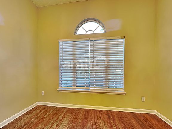 5th image of 9426 Staplehurst Dr S