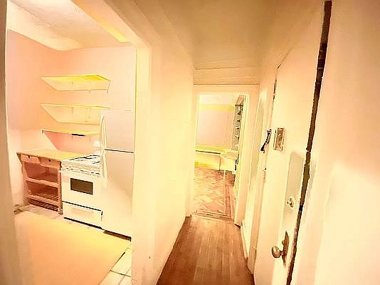 4th image of 716 Jefferson Ave #A3a