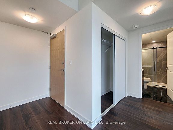 3rd image of 2825 Jane St #604