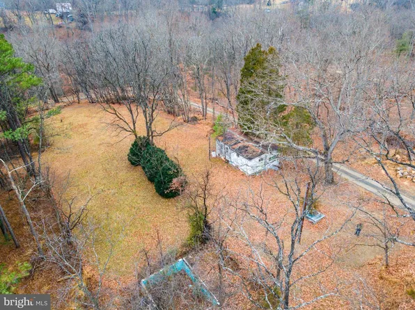 362 Riverview Dr, Maurertown, VA 22644