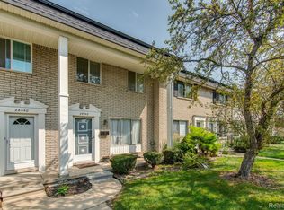 28442 Universal Dr, Warren, MI 48092