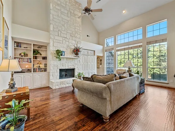 2915 Lakeside Dr, Highland Village, TX 75077