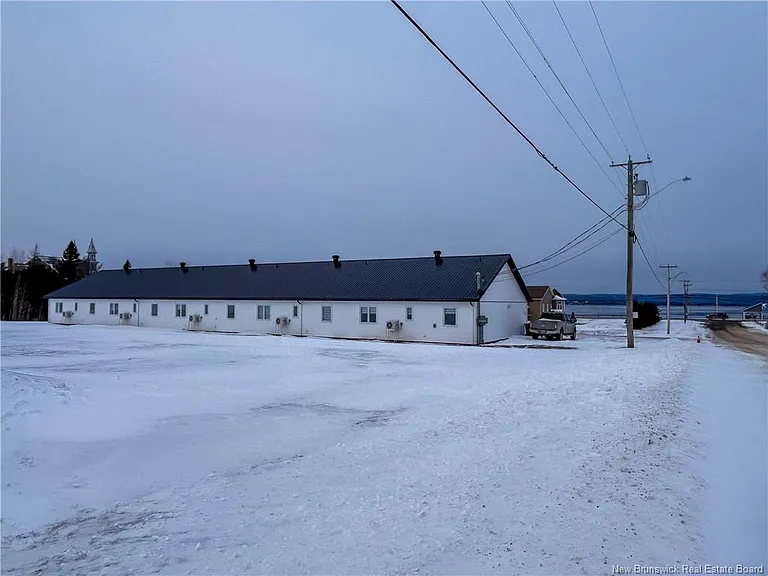 338 Chaleur St — Photo 4