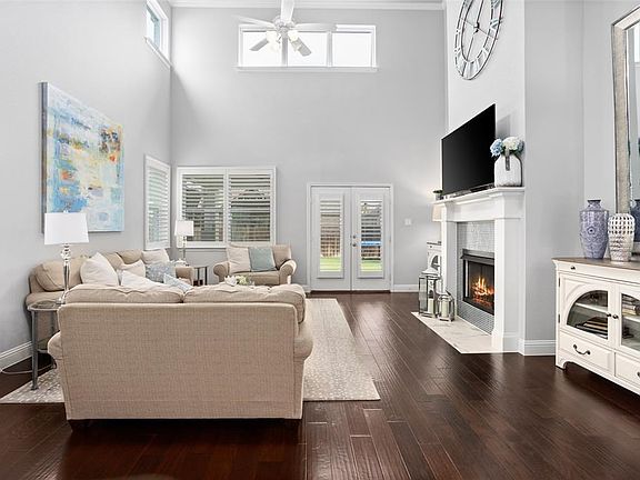 2nd image of 309 Parkview Dr
