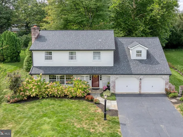 1934 Geraldson Dr, Lancaster, PA 17601