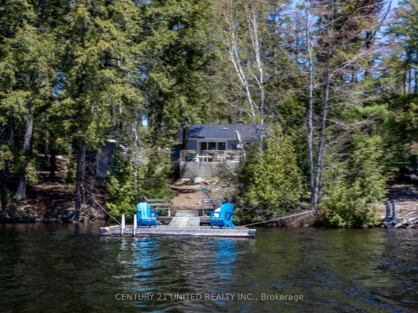 8 812th Is, Trent Lakes, ON K0L 1J0