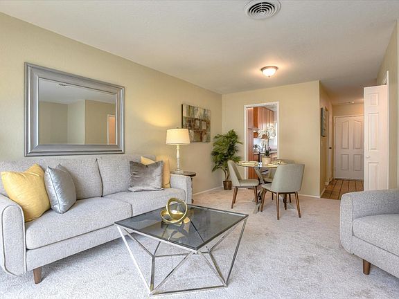 3rd image of 1327 Terra Nova Blvd