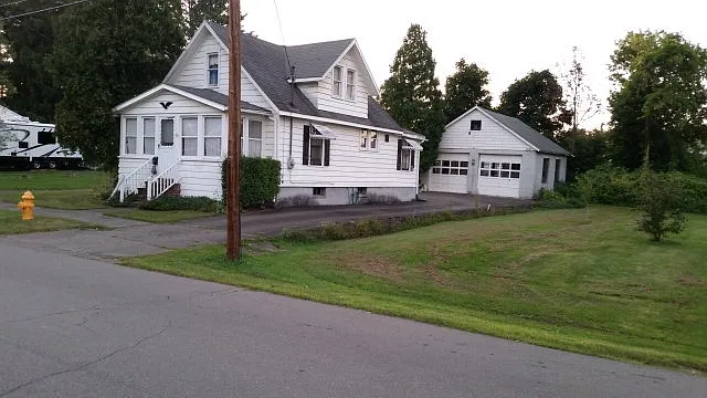 511 Schuyler Ave photo 1