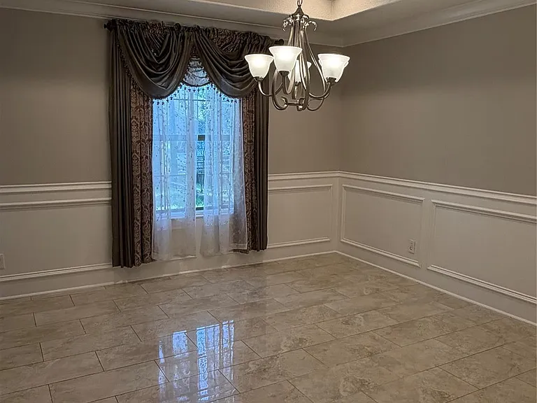 1523 Glen Oaks Dr — Photo 14