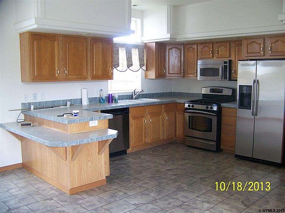 4th image of 107 N 9th St