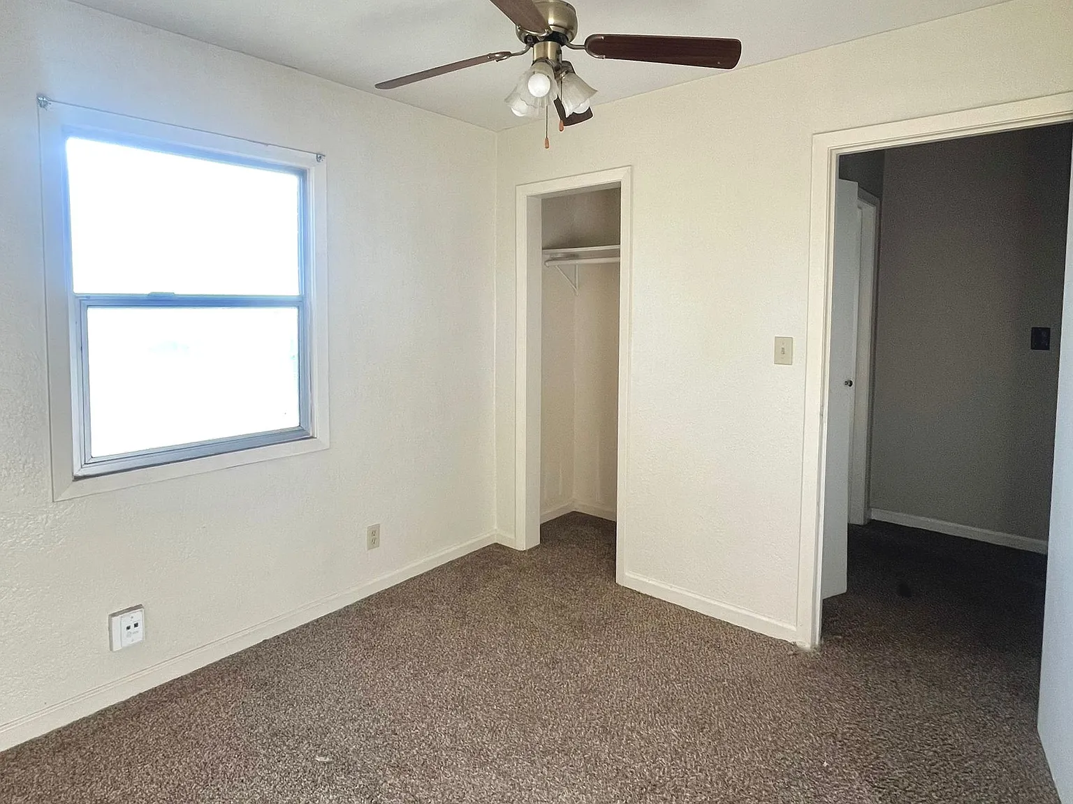 2 bed, 1250 sqft, $697 — Photo 2