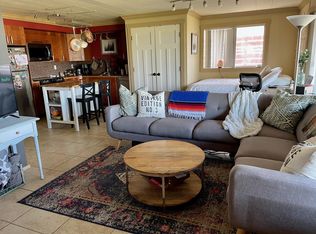 617 38th St, Anacortes, WA 98221