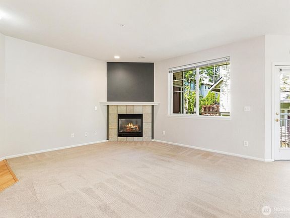2nd image of 13000 Admiralty Way #D204