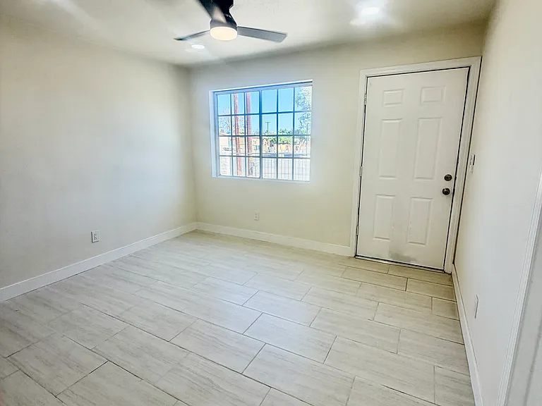 52119 Calle Avila #2 — Photo 8