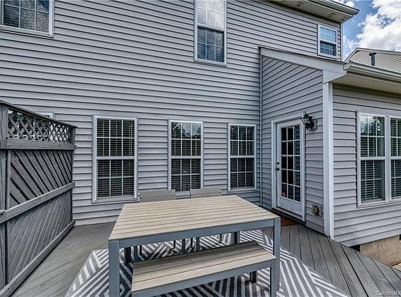 3rd image of 8415 Castledown Dr
