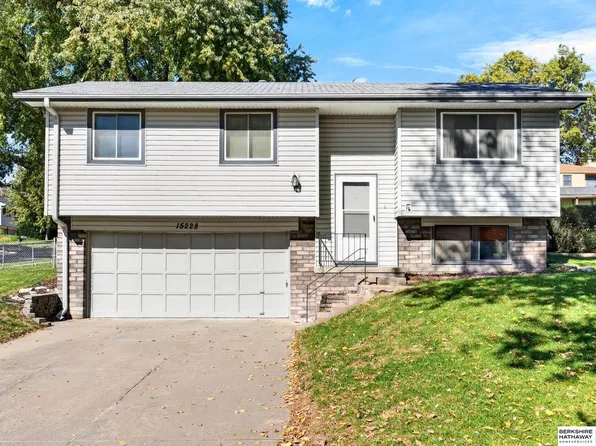 15228 Monroe St, Omaha, NE 68137