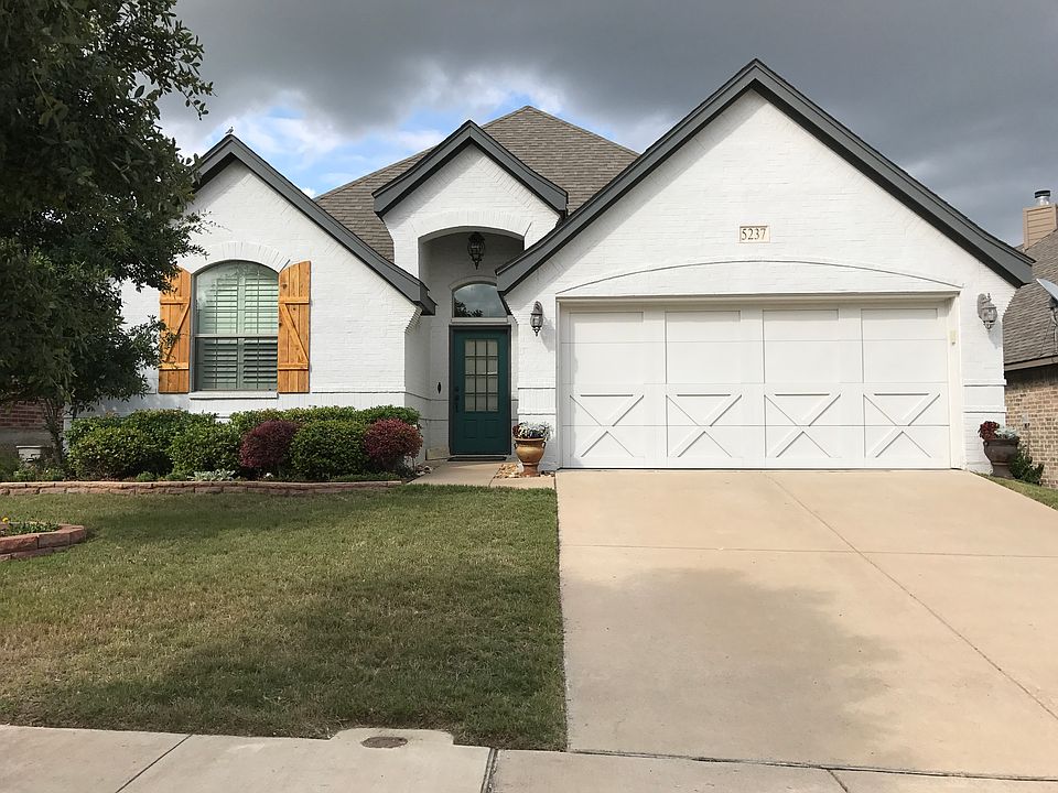1st image of 5237 Woodglen Ln