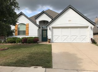 5237 Woodglen Ln, Fort Worth, TX 76126