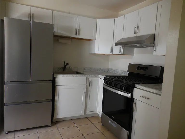 1212 E Spence Ave #6 — Photo 1