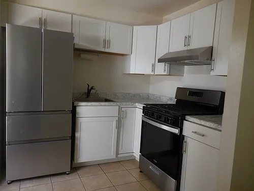 1212 E Spence Ave Photo 1
