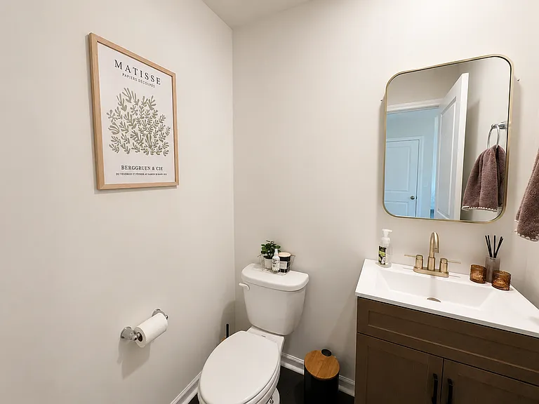 121 Roocroft Ct — Photo 5