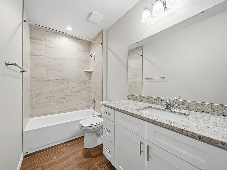 1072 Bridlewood Way — Photo 14