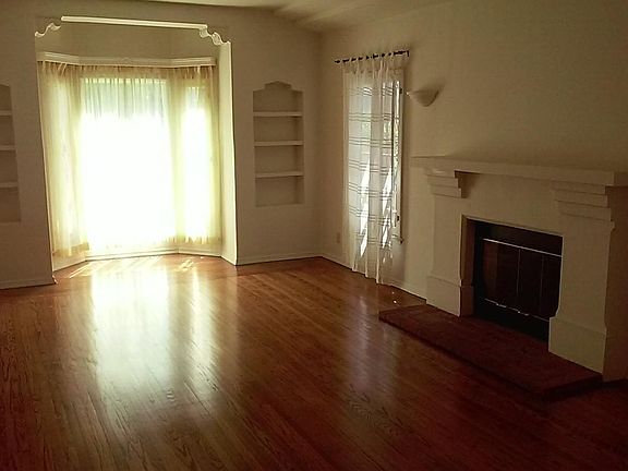 2nd image of 211 S Martel Ave