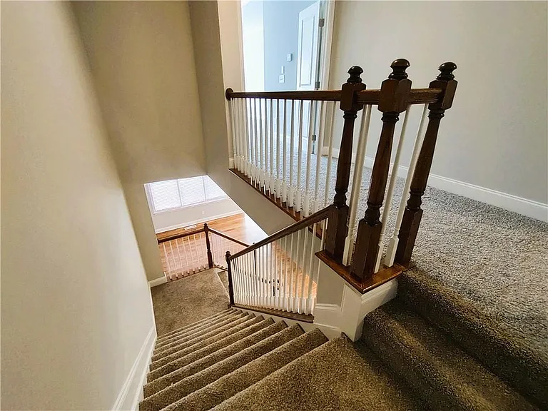 211 Creekway Xing SE — Photo 27