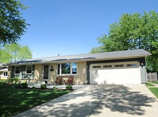 230 Samoset Ln, Schaumburg, IL 60193