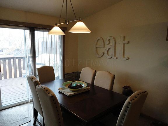 3rd image of 1026 Oak Pl