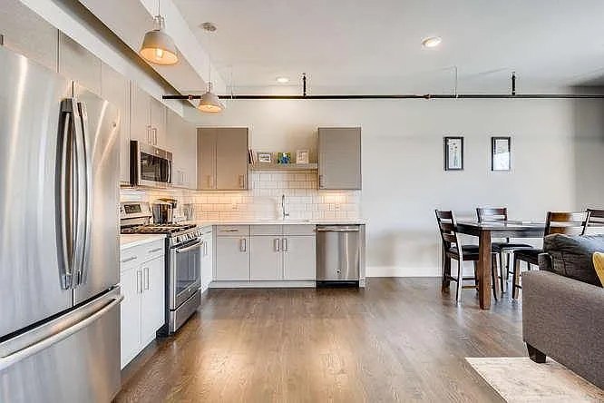 117 E Bijou St — Photo 3