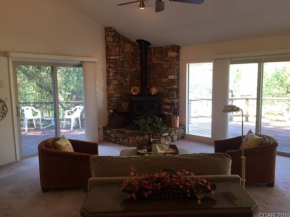 3rd image of 1615 Sandalwood Dr