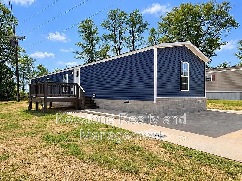 307 Jennifer St #28
