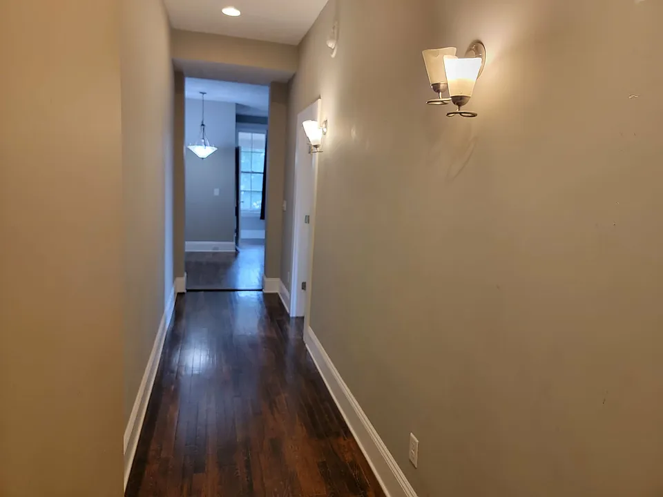 725 Fountain St NE #1