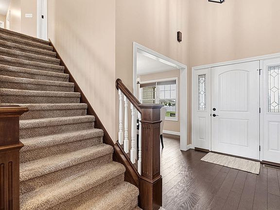 3rd image of 9330 Prairie Meadows Dr