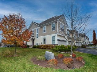 34 Fieldstone Dr, Middletown, NY 10940