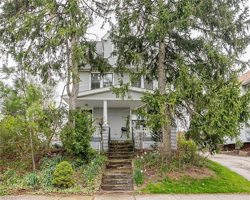 5007 Gifford Ave photo 1