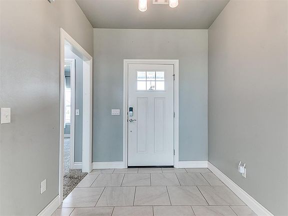 5th image of 9517 Sullivan Ave