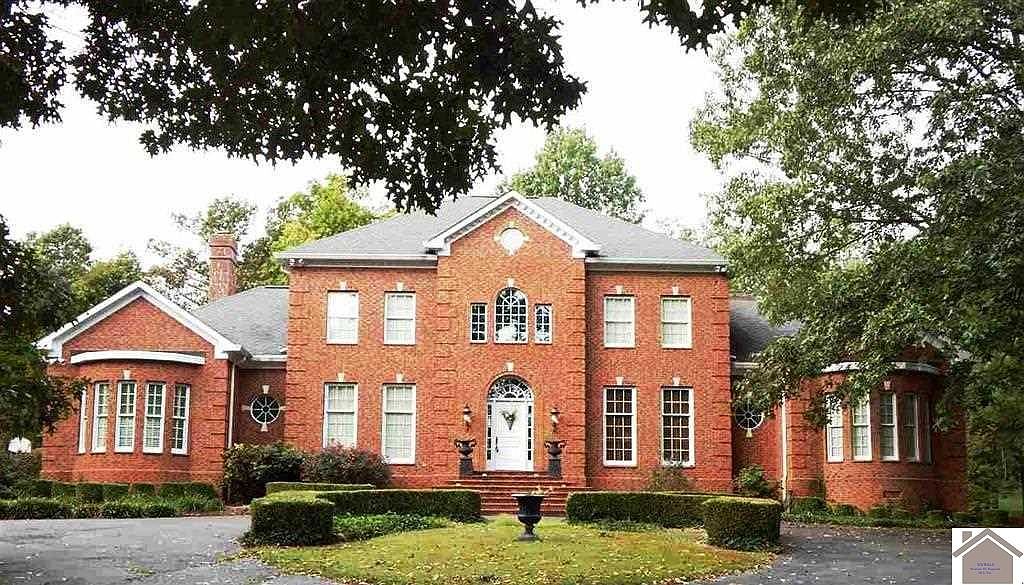 742 Hickory St, Calvert City, KY 42029 Zillow