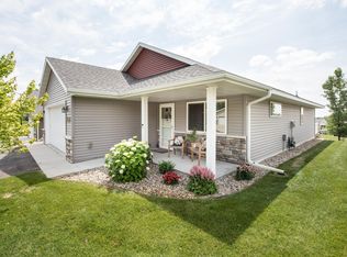 2218 Ridgedale Dr SE, Alexandria, MN 56308