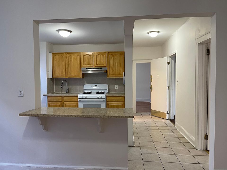 1st image of 3620 164th St Suite 2
